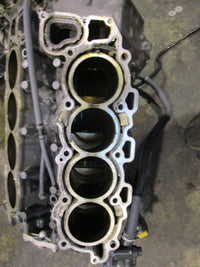 Load image into Gallery viewer, Yamaha 350hp 4 stroke outboard crankcase block (6AW-03)
