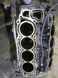 Load image into Gallery viewer, Yamaha 350hp 4 stroke outboard crankcase block (6AW-03)
