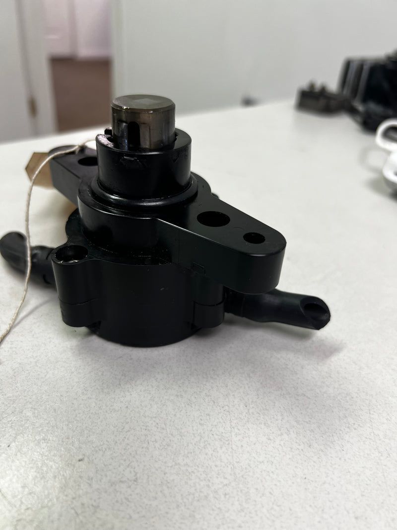 Suzuki DF150 outboard fuel pump (15100-96J0V)