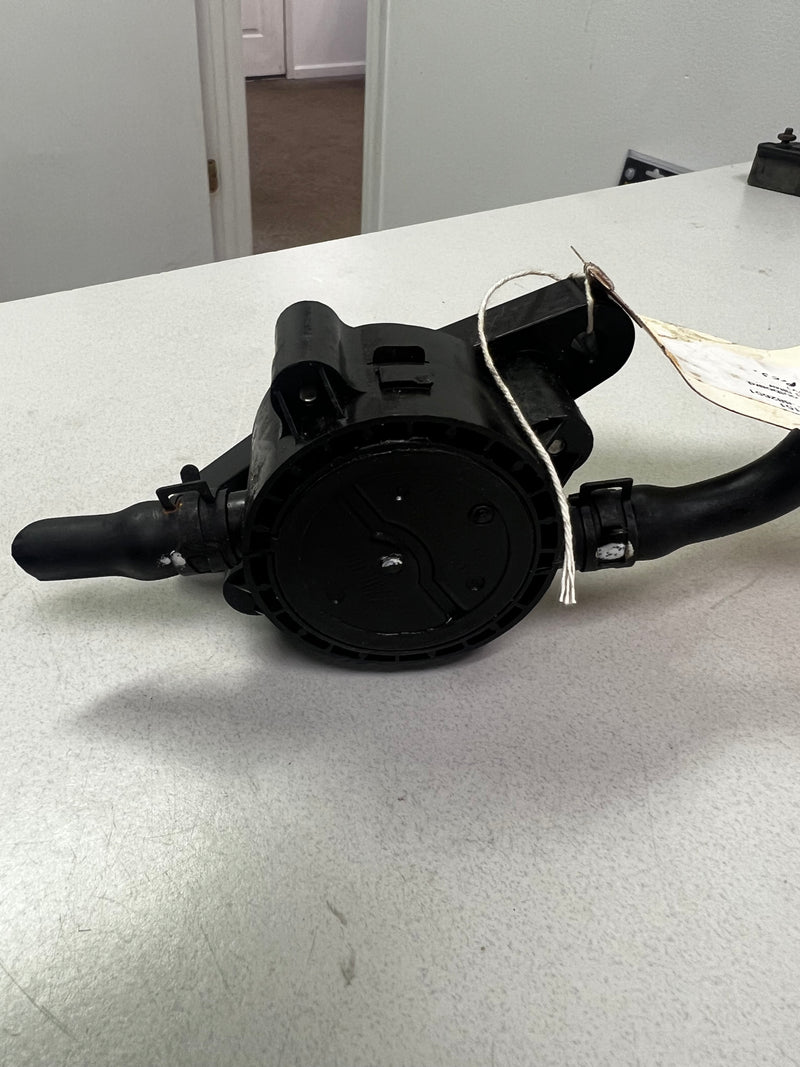 Suzuki DF150 outboard fuel pump (15100-96J0V)