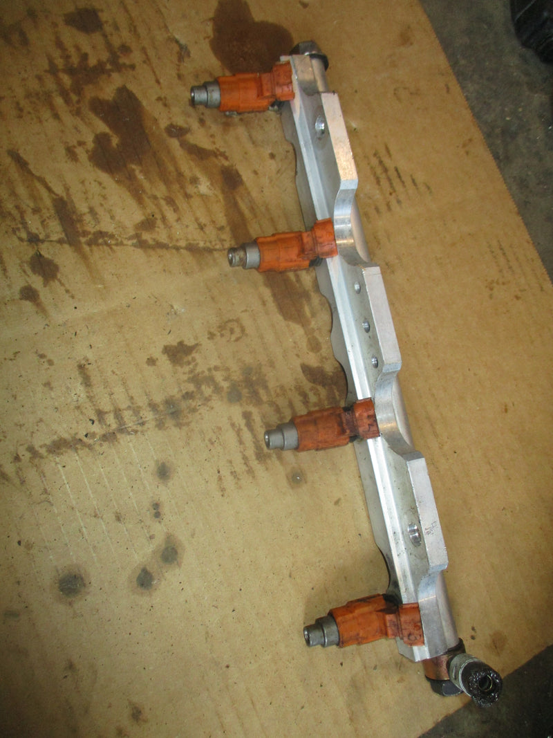 Suzuki DF140 140hp 4 stroke outboard fuel rail