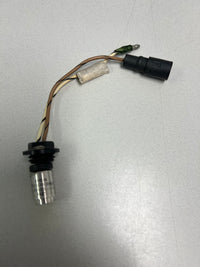 Load image into Gallery viewer, Johnson 200hp GT 2 stroke outboard temp sensor (514395)
