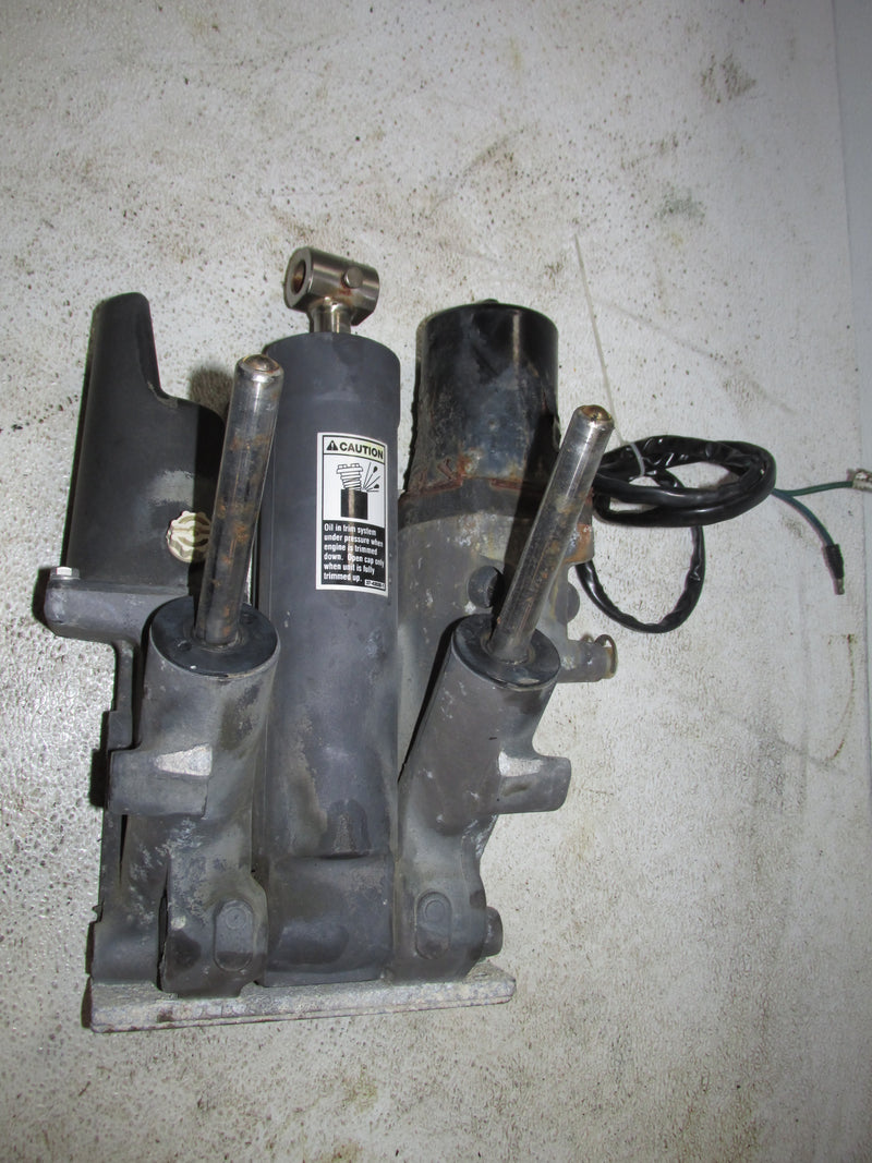 Mercury 225hp Optimax 2 Stroke Outboard Tilt trim unit