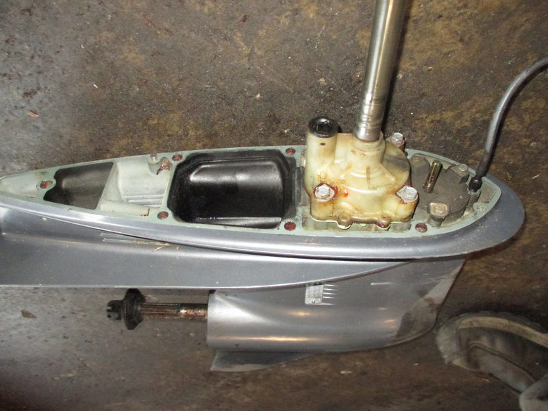 Yamaha 130hp 2 stroke outboard 25 inch shaft lower unit