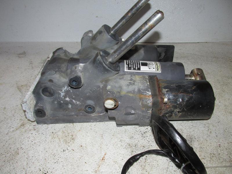 Mercury 225hp Optimax 2 Stroke Outboard Tilt trim unit