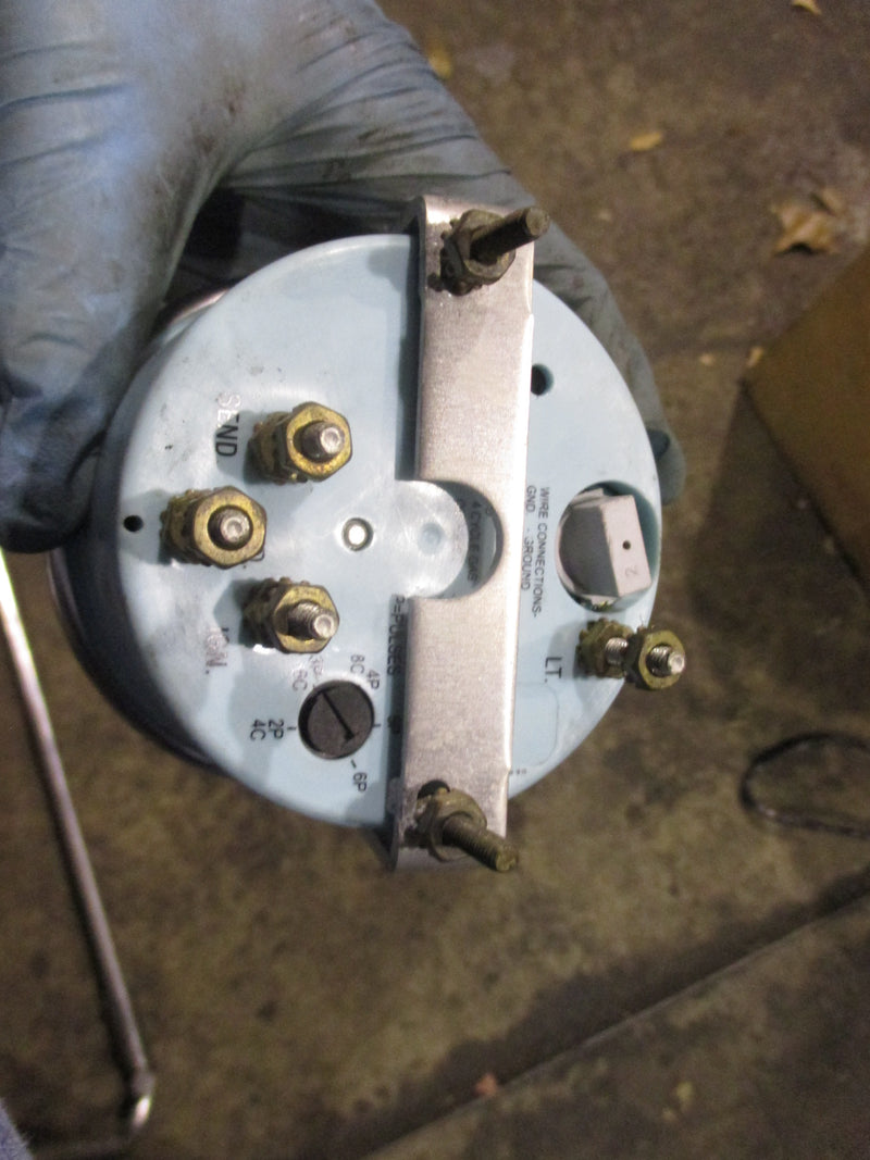 Mercury silver tachometer (63473)