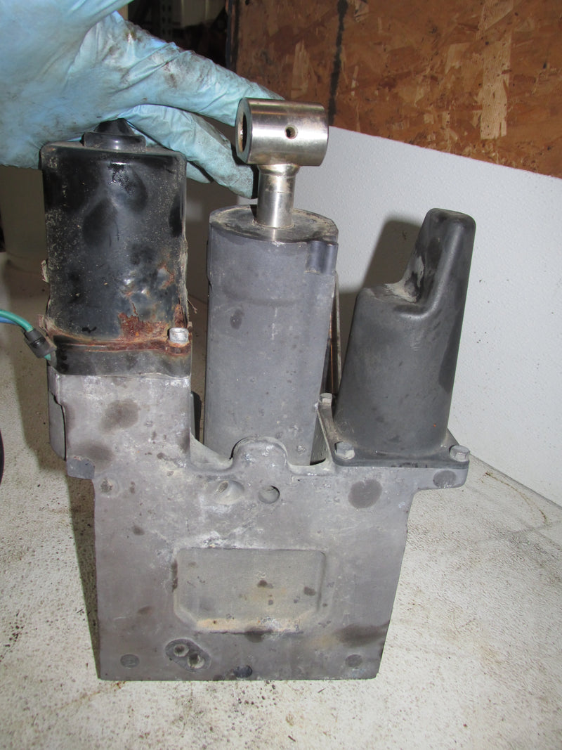 Mercury 225hp Optimax 2 Stroke Outboard Tilt trim unit
