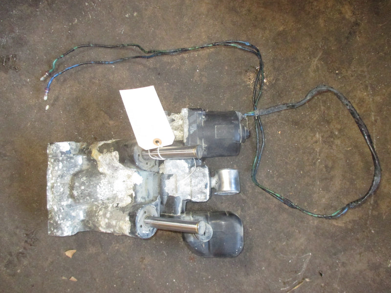 Evinrude Ficht 115hp 2 Stroke outboard Tilt Trim Unit