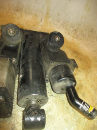 Load image into Gallery viewer, Mercury 115hp Mariner 2 stroke outboard tilt trim unit
