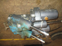 Load image into Gallery viewer, Yamaha 300hp 4.2L 4 stroke outboard Tilt trim unit 69J-43800-06-8D
