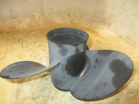 Load image into Gallery viewer, Evinrude Ficht 115hp 2 Stroke outboard Aluminum Propeller 13.75 X 13 (765181)
