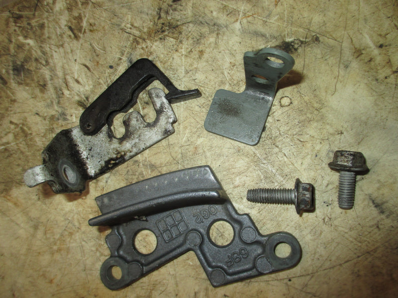 Yamaha HPDI 200hp 2 stroke outboard Rigging Grommet Holder (68F-42738-00-5B)