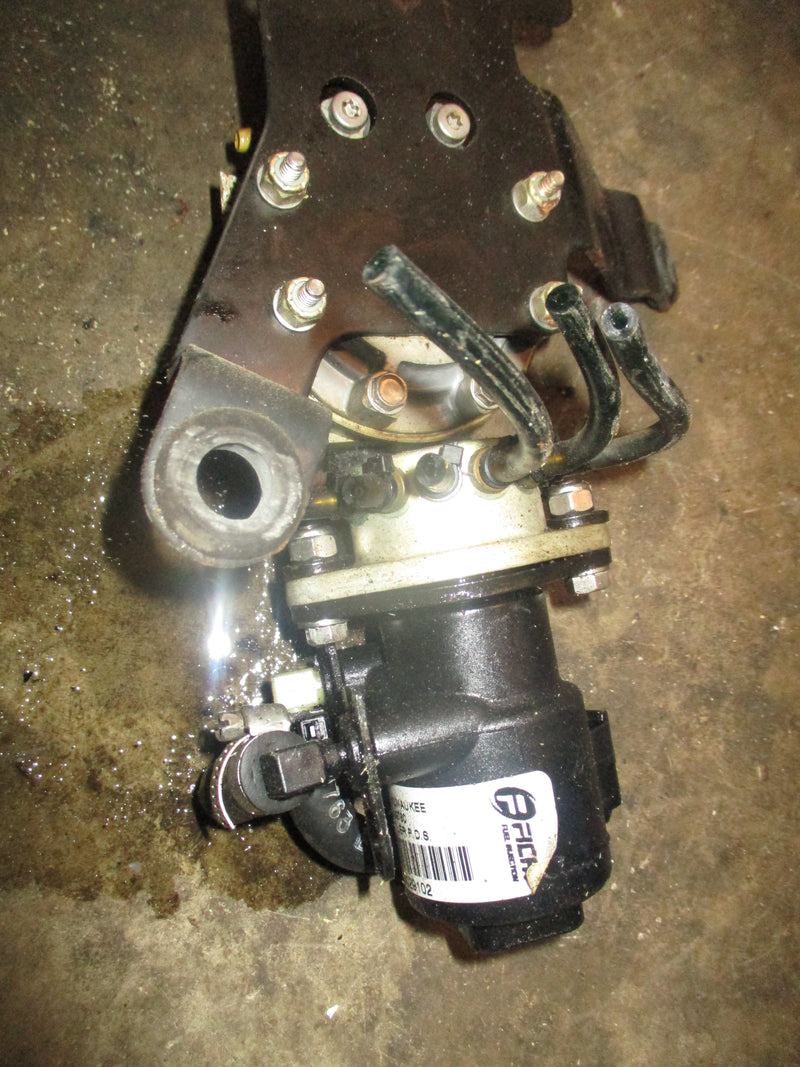 Evinrude Ficht 200hp outboard oil injector (439780)