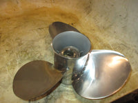 Load image into Gallery viewer, Honda 150hp 4 stroke outboard stainless steel prop (15 5/8x13R)
