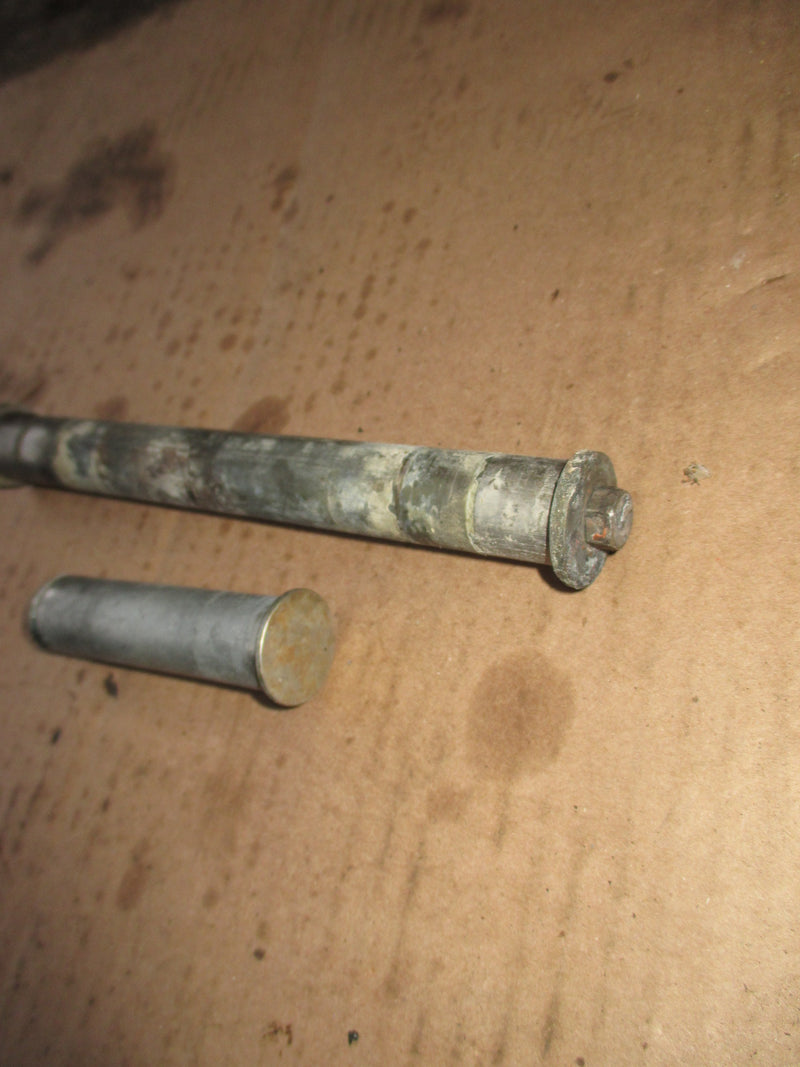 Yamaha 130hp 2 stroke outboard upper and lower trim pin (6$E-43126-00)
