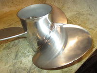 Load image into Gallery viewer, Honda 150hp 4 stroke outboard stainless steel prop (15 5/8x13R)
