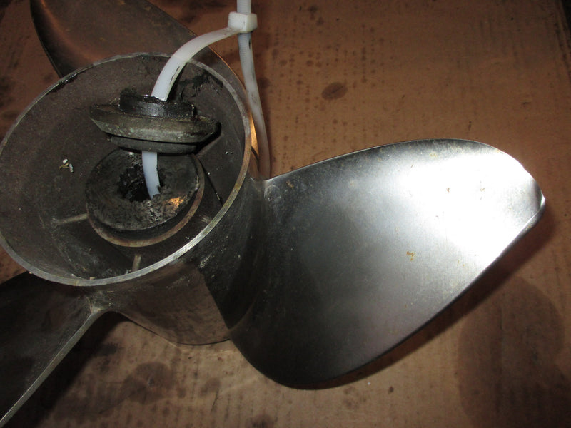 Yamaha 150-200 hp outboard powertech Propellor (CLY200OFX3R) 19 Pitch