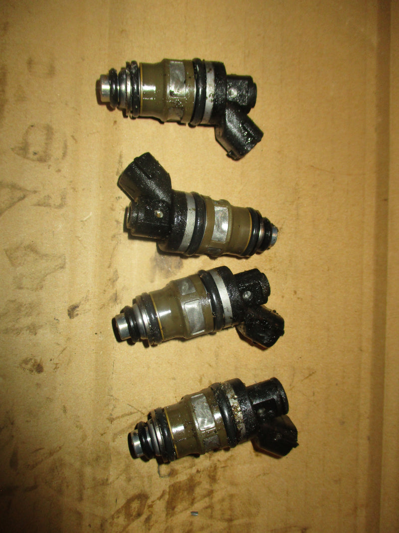 Suzuki DT140 140hp outboard fuel injector set (15710-94900)