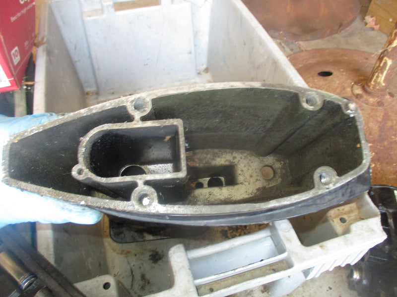 Mercury 25hp outboard lower unit