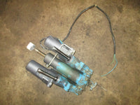 Load image into Gallery viewer, Yamaha 300hp 4.2L 4 stroke outboard Tilt trim unit 6J9-43800-06-8D
