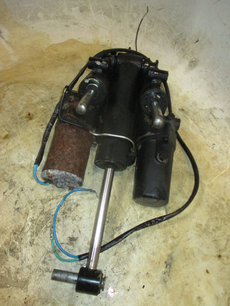 Yamaha/Mercury 225hp 4 Stroke Tilt Tirm Unit