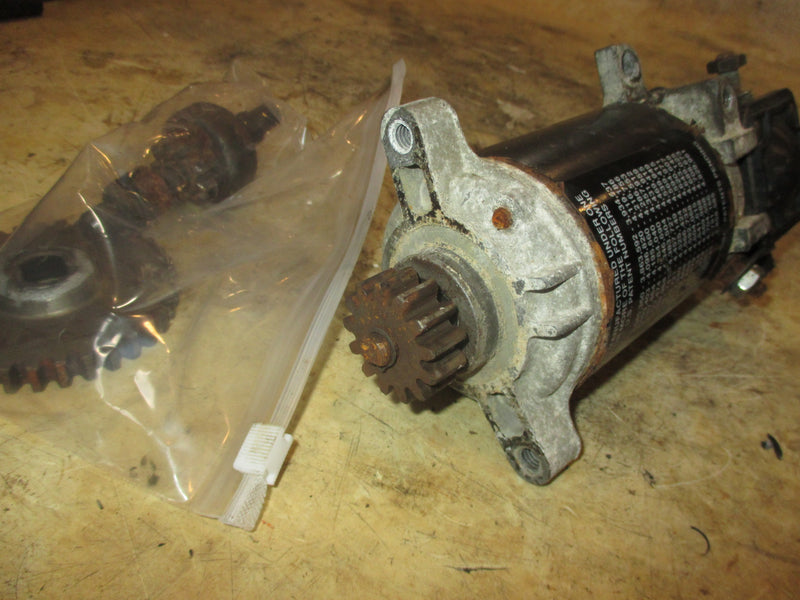 Johnson 90hp 60 Degree 2 Stroke outboard Starter and Bendix (586284)