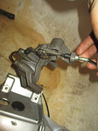 Load image into Gallery viewer, Honda 150hp 4 stroke outboard Cowling latch set (60180-ZY6-003)
