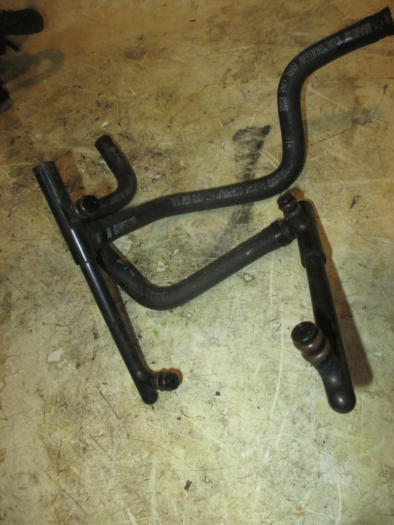 Johnson 90hp 60 Degree 2 Stroke outboard Fuel Rail Set and Hoses