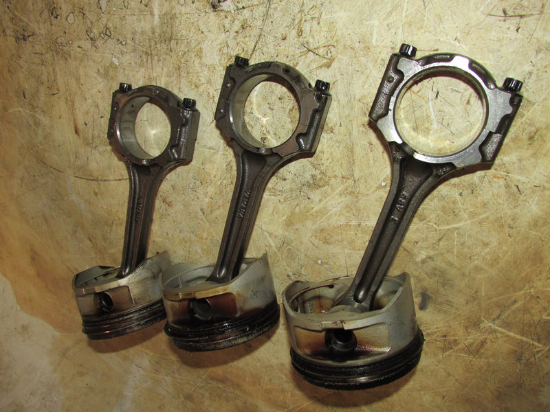 Yamaha 115hp 4 stroke outboard Piston and rod set of 3 (68V-00)