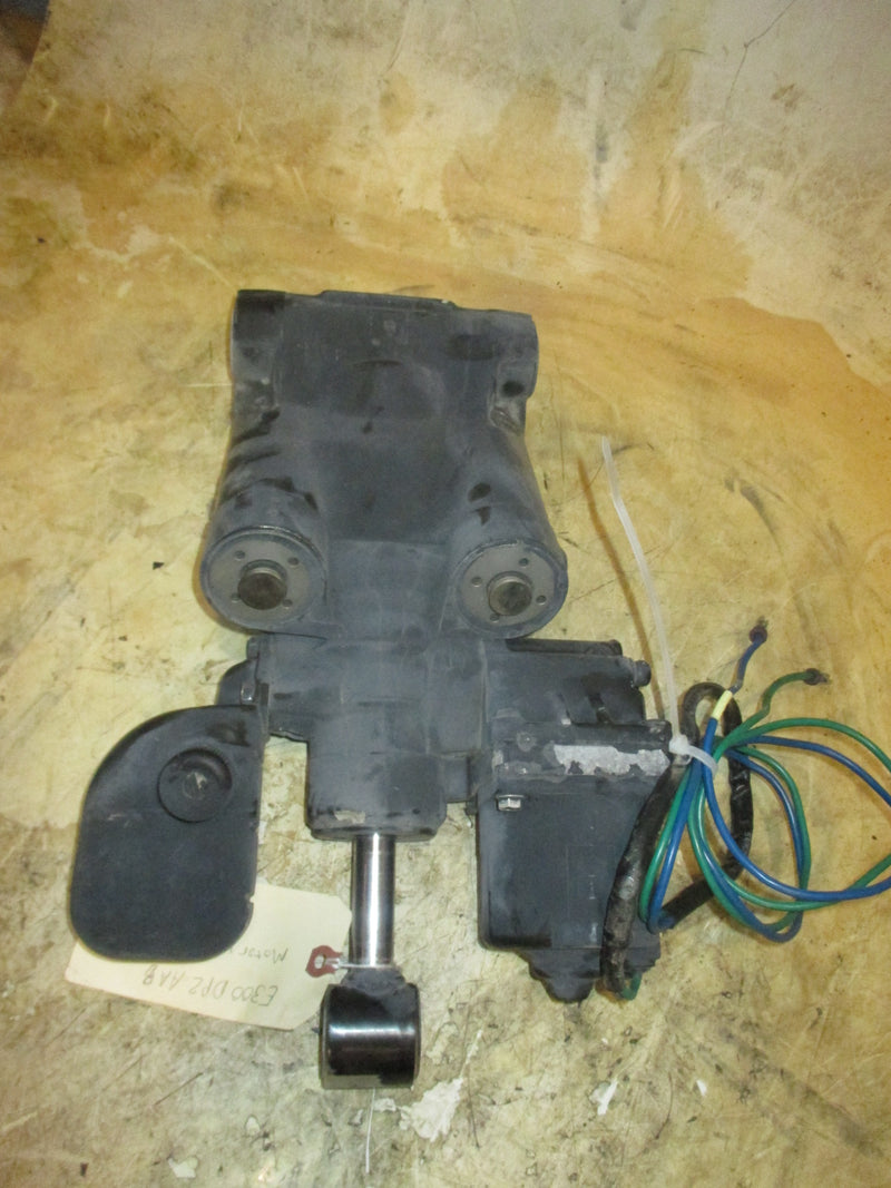 Evinrude ETEC 300hp 2 Stroke outboard Tilt Trim Unit