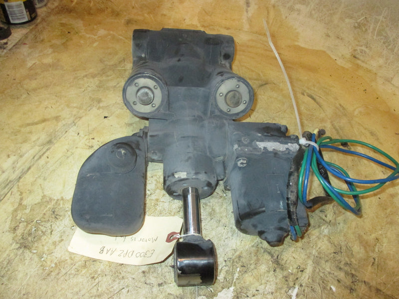 Evinrude ETEC 300hp 2 Stroke outboard Tilt Trim Unit