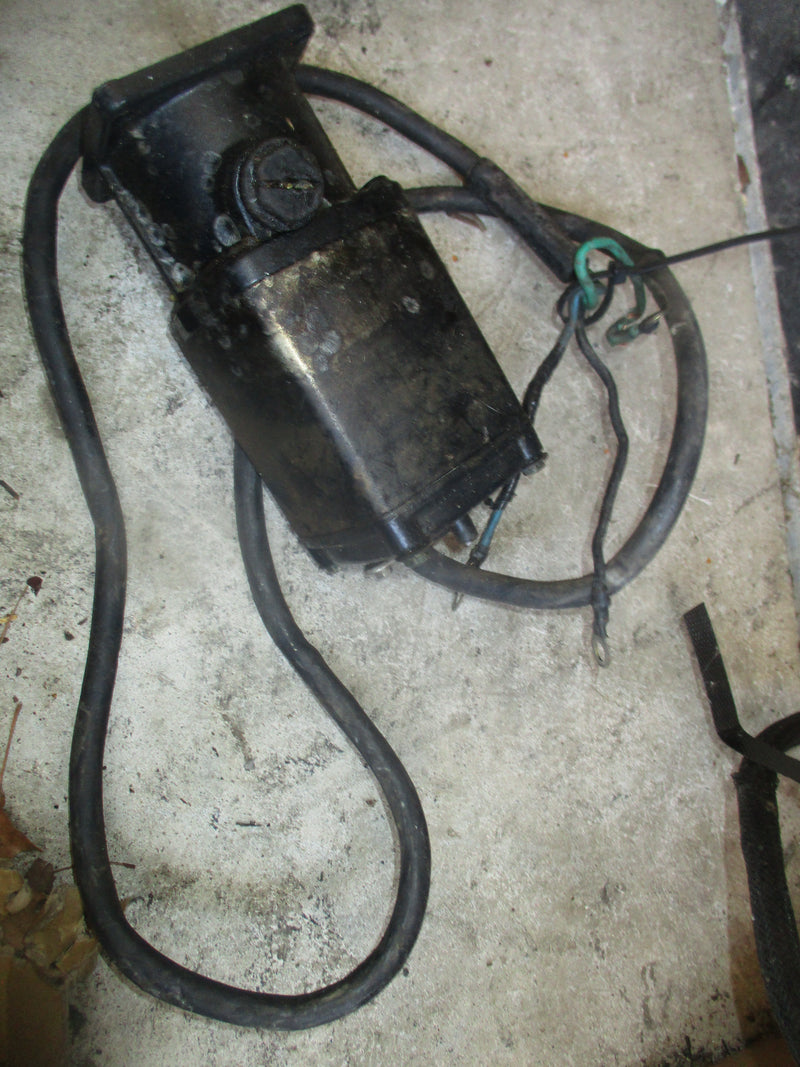 Outboard tilt trim motor