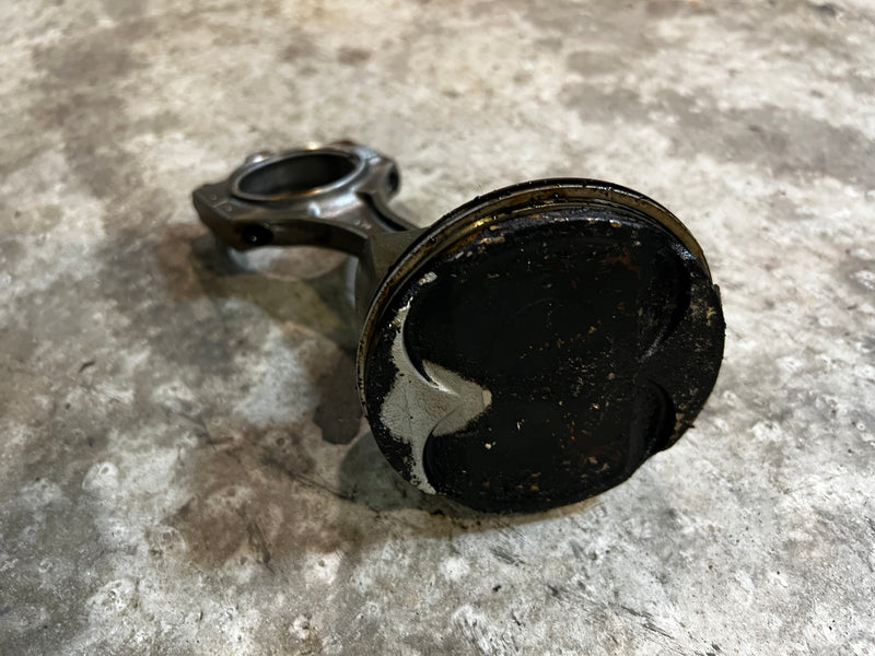 Yamaha 200hp 4 stroke outboard piston and rod (6P2-10)