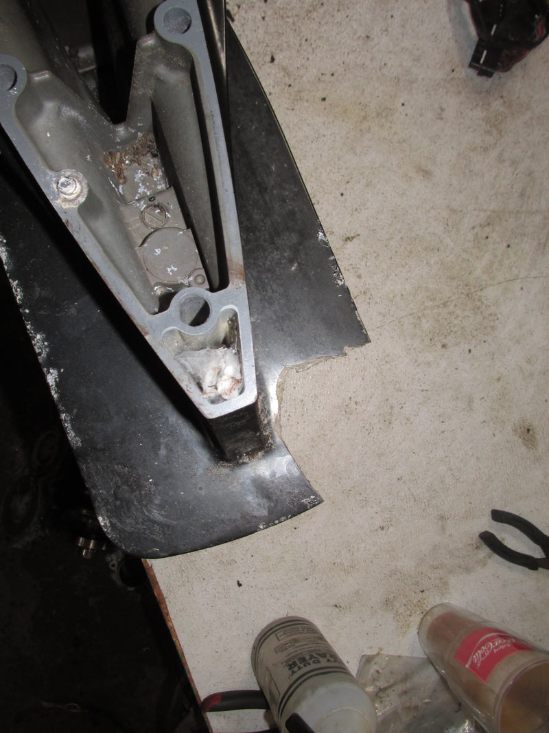 Suzuki DF90 90HP 4 Stroke Outboard 20 inch lower unit (PARTS)