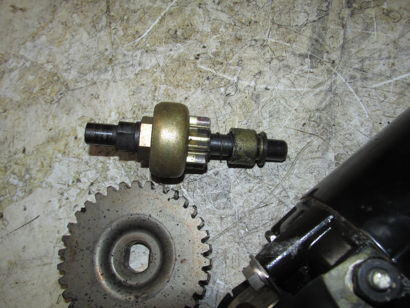 Evinrude 175hp 60 Degree 2 Stroke Outboard Starter and Bendix (586287)