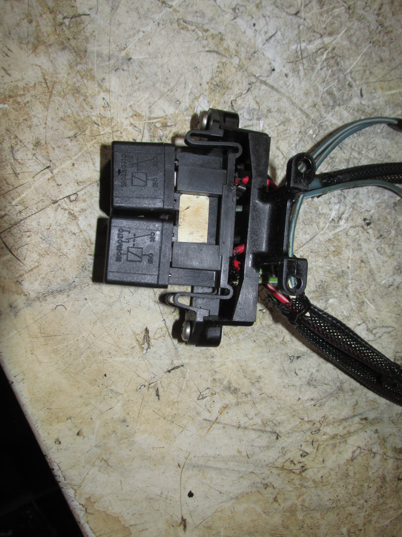 Evinrude 175hp 60 Degree 2 Stroke Outboard Trim Relays and Harness (584416)