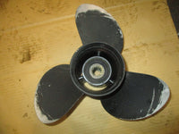 Load image into Gallery viewer, Suzuki DT140 140hp outboard solas aluminum propeller (4411-133-17)
