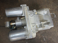Load image into Gallery viewer, Yamaha 300hp HPDI outboard tilt trim unit
