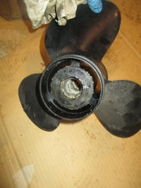 Load image into Gallery viewer, Suzuki DT140 140hp outboard solas aluminum propeller (4411-133-17)
