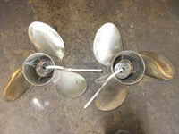Load image into Gallery viewer, Yamaha 225-250hp 2 stroke outboard stainless propeller set (14 7/8x21)
