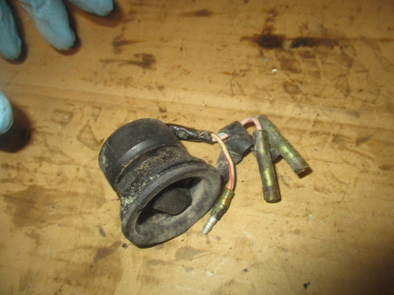 Suzuki DT75 75hp outboard tilt trim switch (37850-95602)