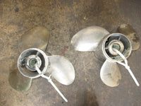 Load image into Gallery viewer, Yamaha 225-250hp 2 stroke outboard stainless propeller set (14 7/8x21)
