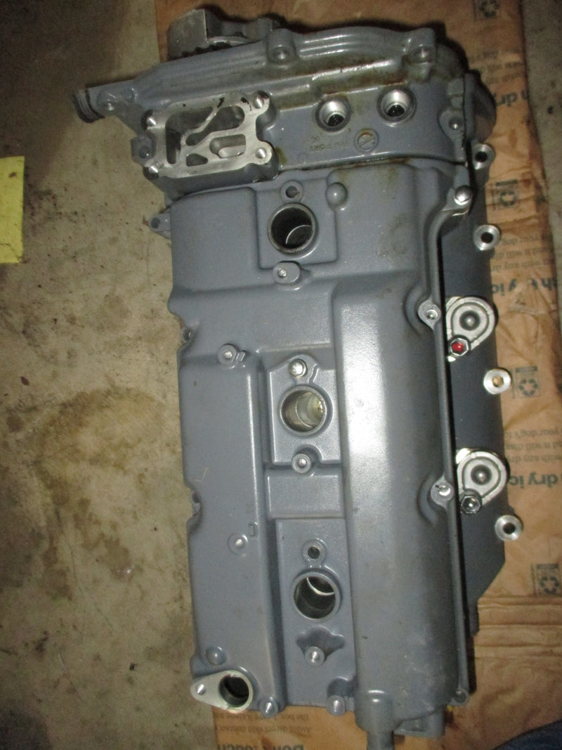 Suzuki DF225/250hp 4 stroke outboard port cylinder head