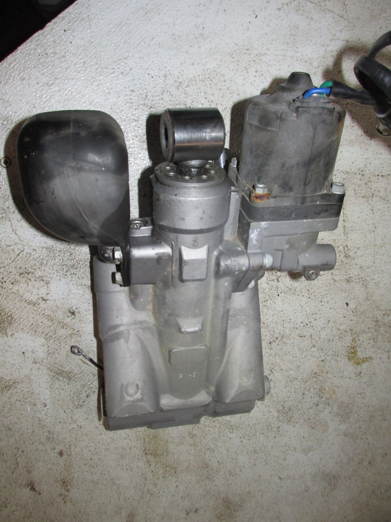 Suzuki DF140 140HP 4 Stroke Outboard Tilt trim unit