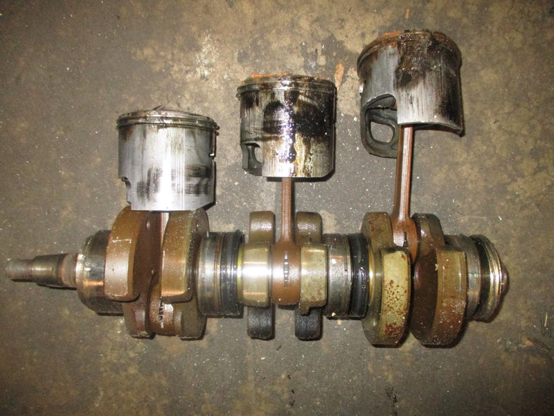 Suzuki DT75 75hp outboard crankshaft with pistons (12200-95640)