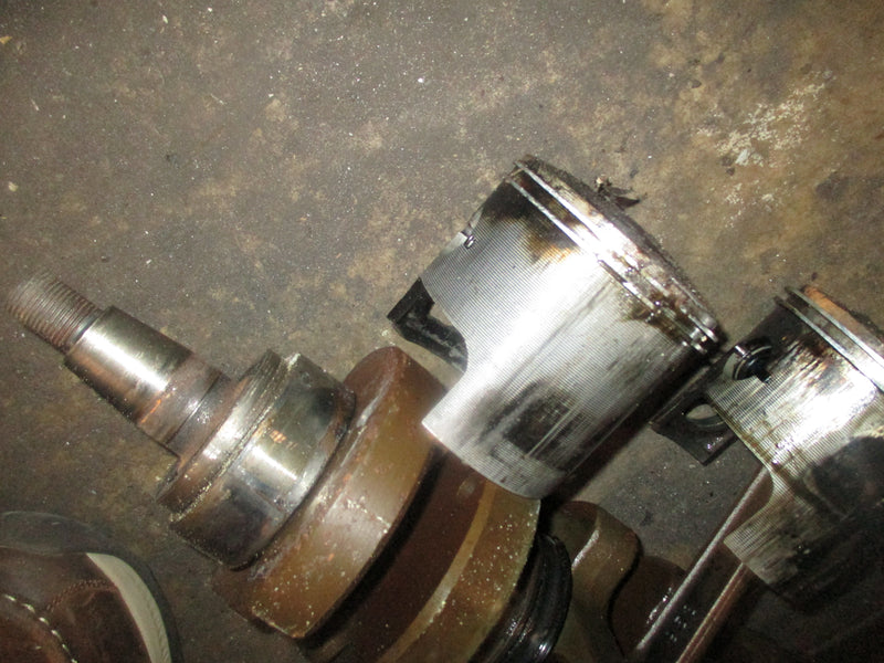 Suzuki DT75 75hp outboard crankshaft with pistons (12200-95640)