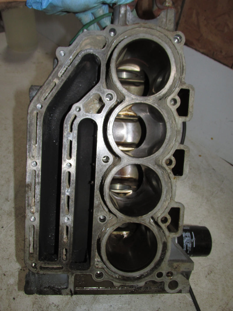 Suzuki DF140A 140HP 4 Stroke Outboard Crankcase block