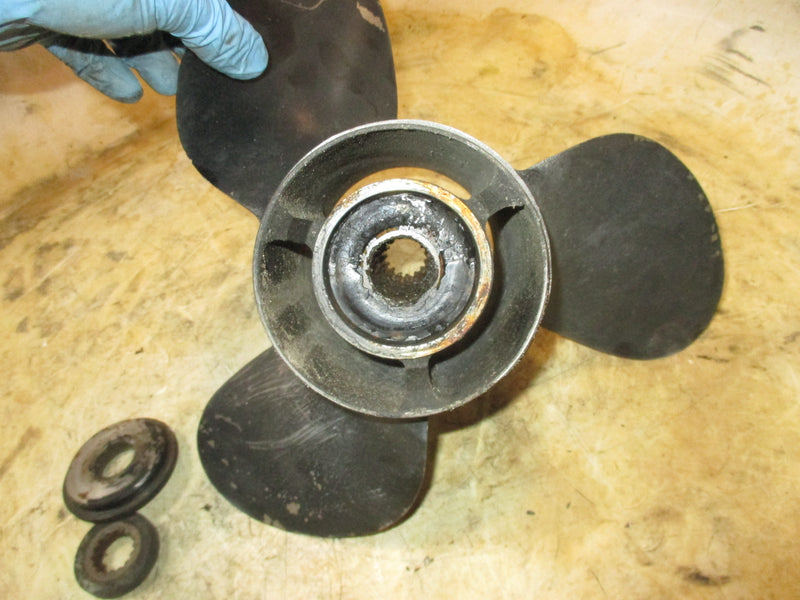 Evinrude 2 stroke outboard stainless steel propellor 387520 (14 1/4 x 21)