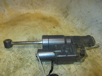 Load image into Gallery viewer, Yamaha 100hp 4 stroke outboard tilt trim unit 67F-43800-01-4D
