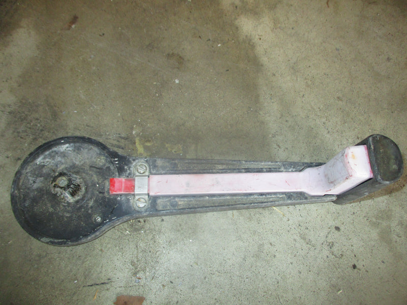 Outboard power pivot arm